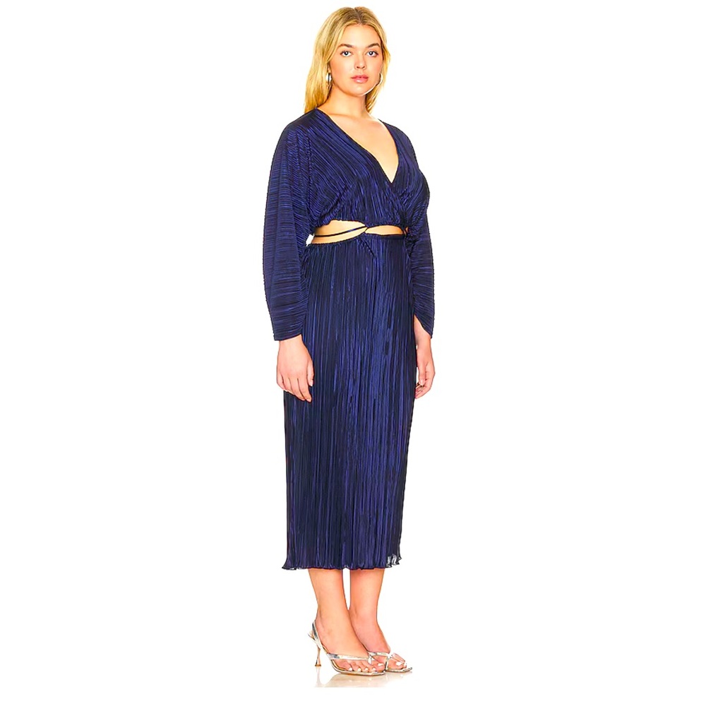 Always Fits Plisse Midi Dress in Blue Rinse Good American Size 5/6